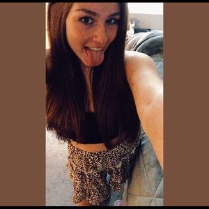 Meet your Posher, Caitlin